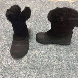Black winter boots ! Water proof